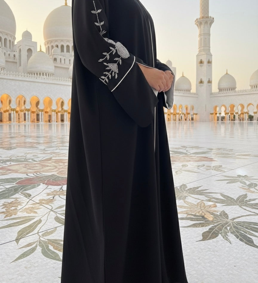 Zinah Al-Layl Abaya